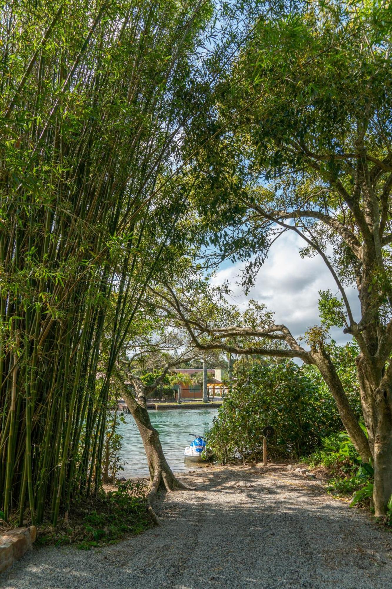 Nomades Riverside - Adventure Hostels & Coworking Florianopolis Exterior photo